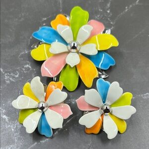 Vintage 70’s Sarah Coventry “Pastel Petals” Brooch Earrings Set